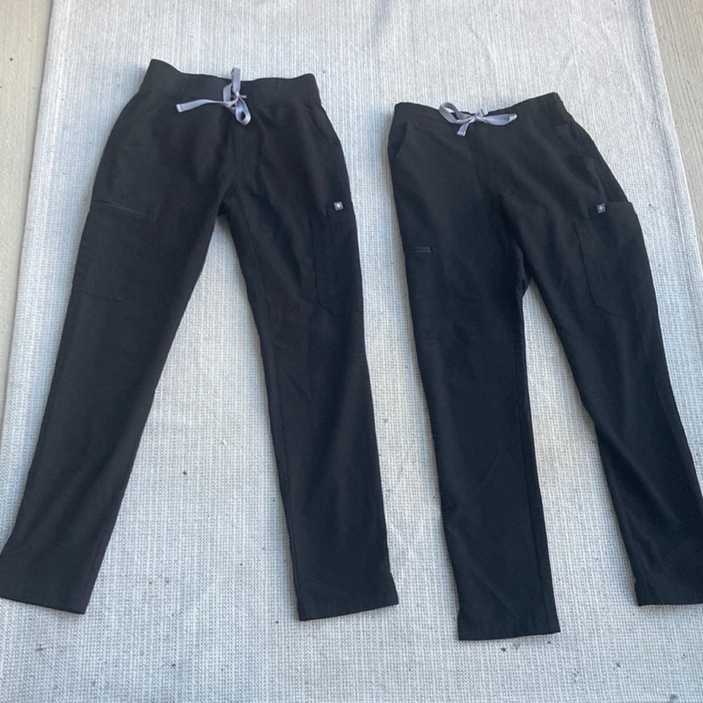 Lot of 2 Yola Skinny Scrub Pants